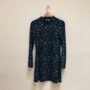 Green leopard print long sleeve mid dress